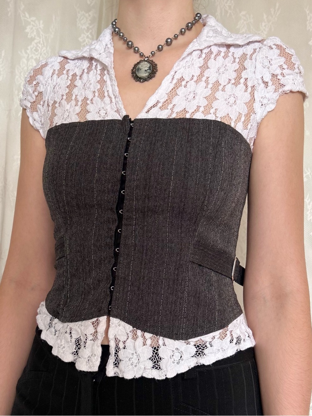 2000s Office Siren White & Gray Blouse